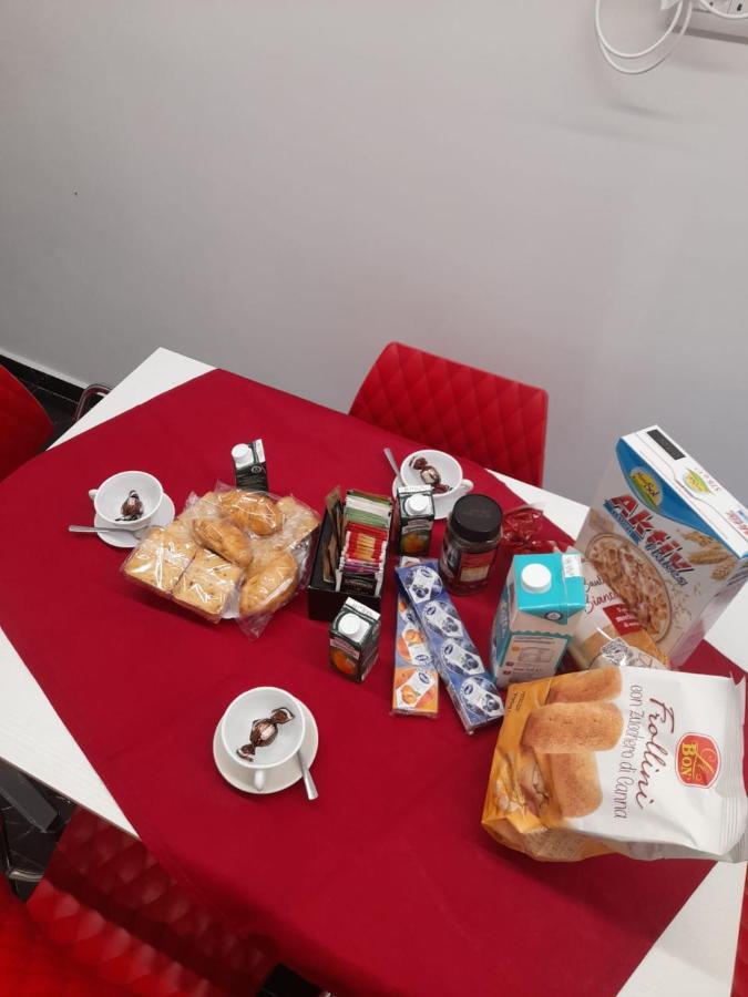 فندق Lux House Naples Airport المظهر الخارجي الصورة