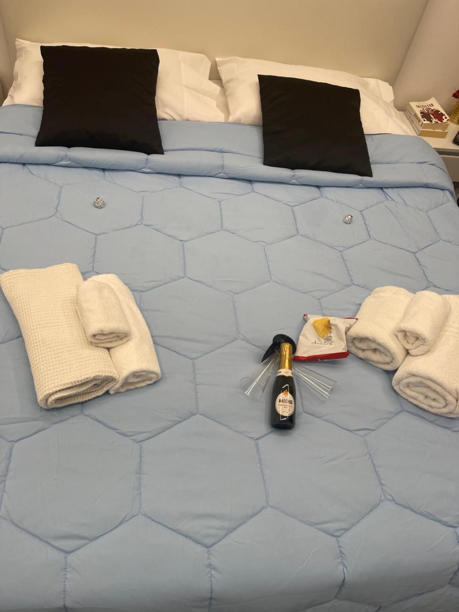 فندق Lux House Naples Airport المظهر الخارجي الصورة