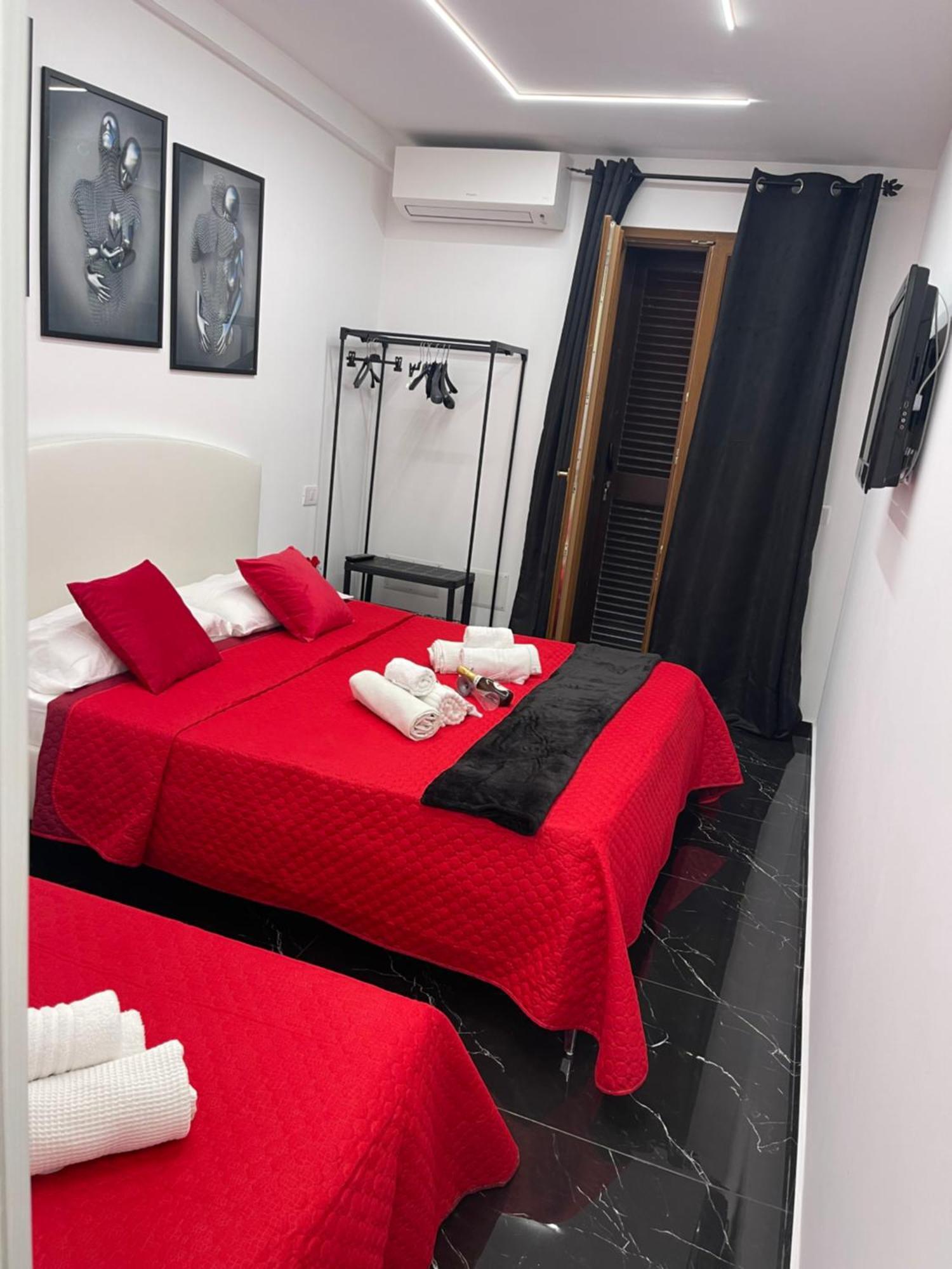 فندق Lux House Naples Airport المظهر الخارجي الصورة
