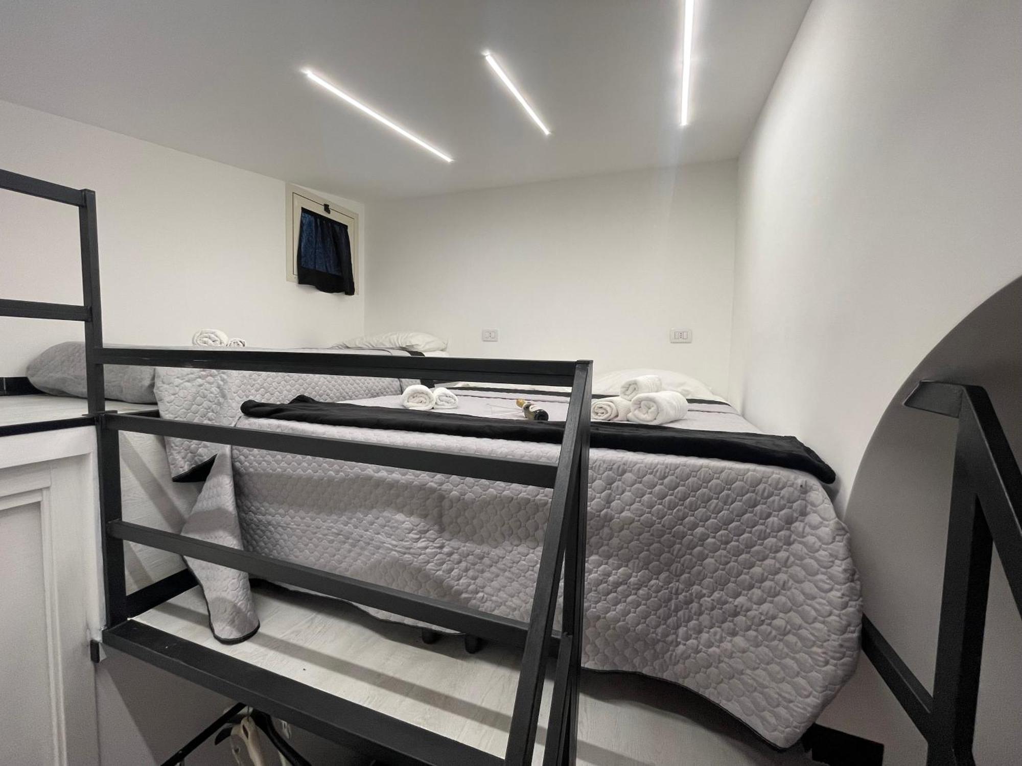 فندق Lux House Naples Airport المظهر الخارجي الصورة