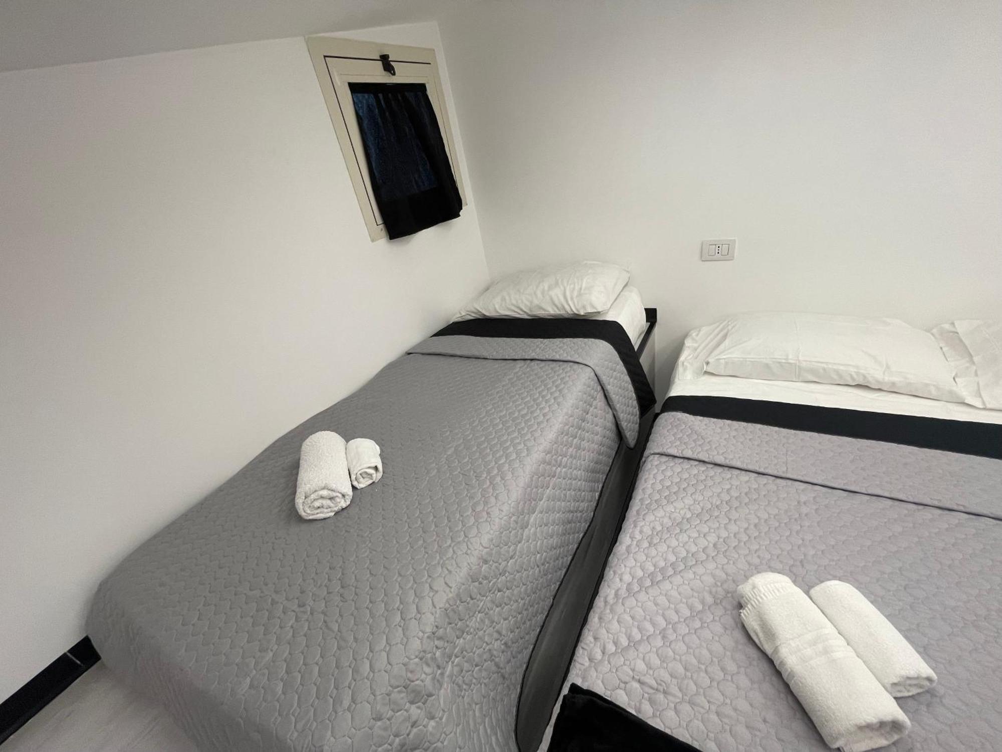 فندق Lux House Naples Airport المظهر الخارجي الصورة