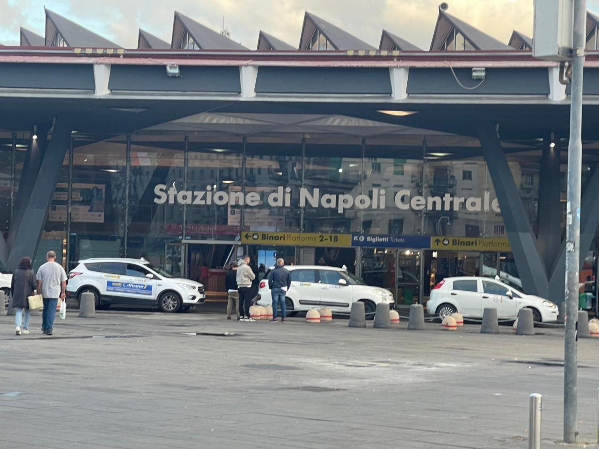 فندق Lux House Naples Airport المظهر الخارجي الصورة