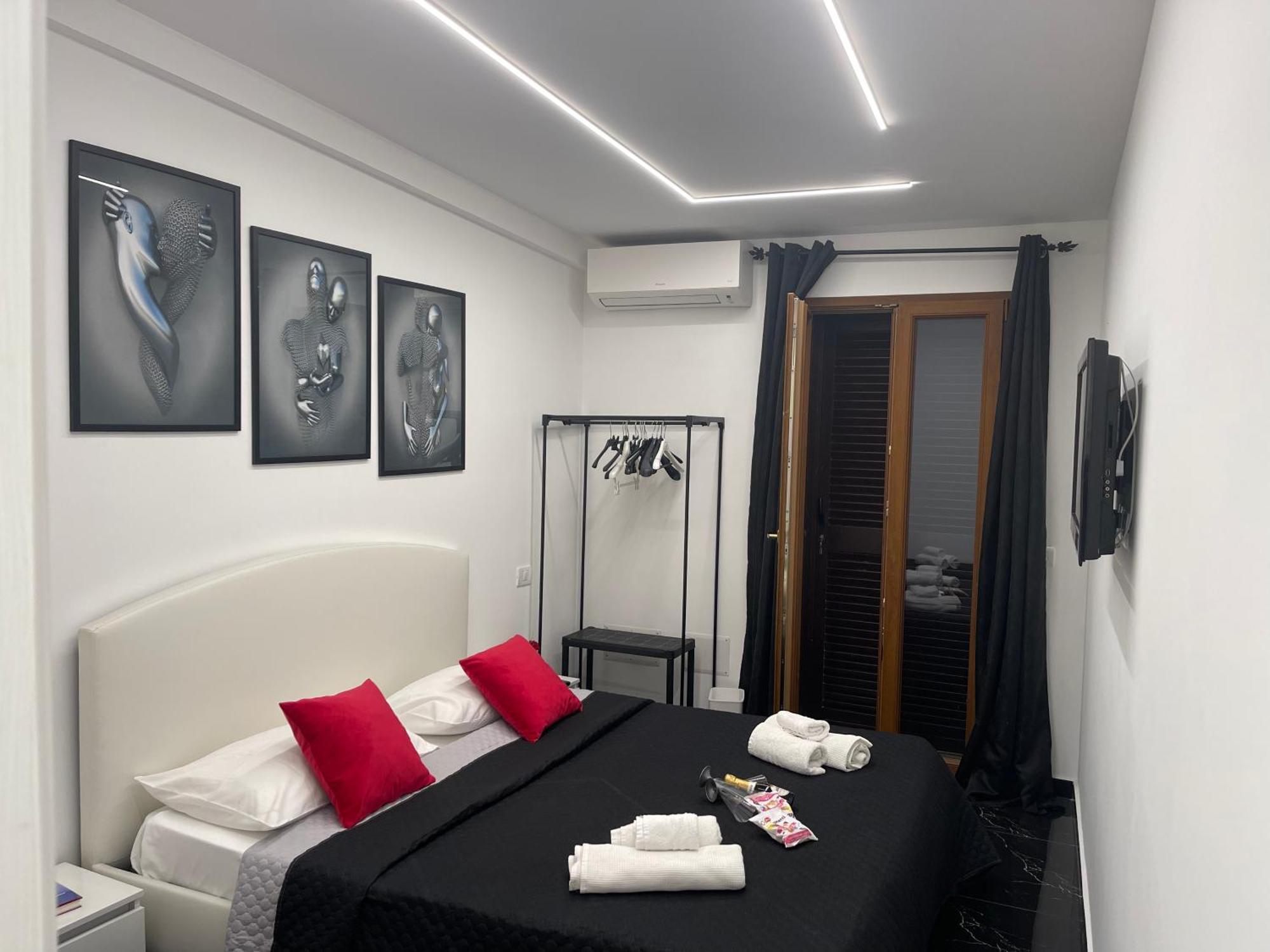 فندق Lux House Naples Airport المظهر الخارجي الصورة