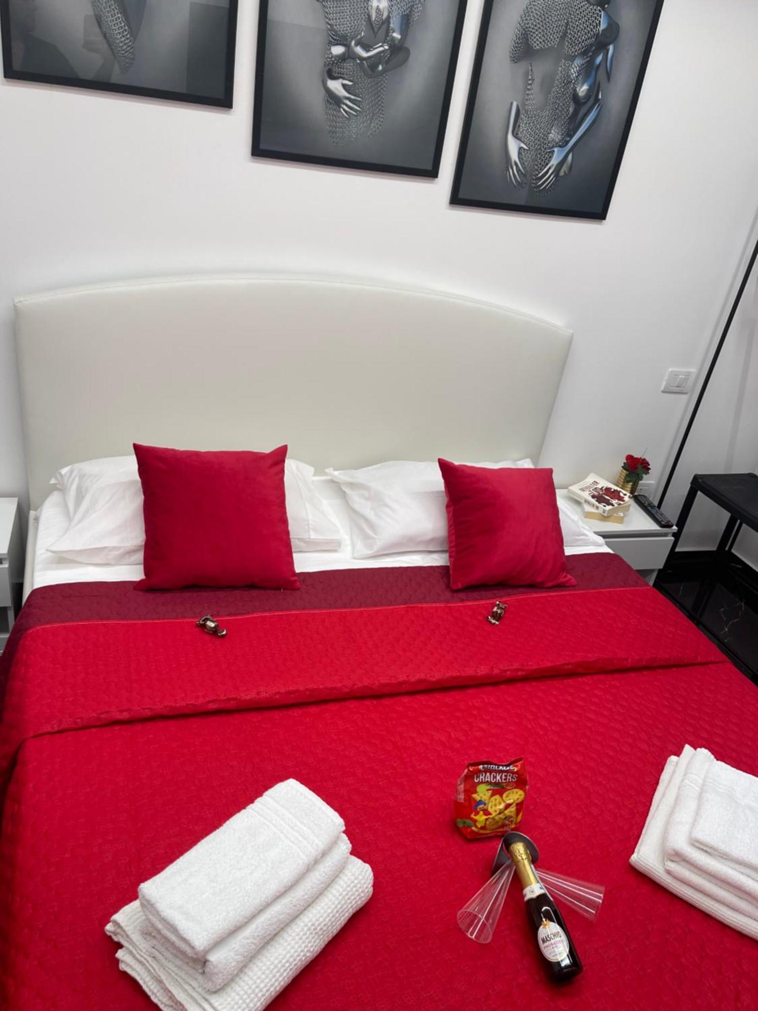 فندق Lux House Naples Airport المظهر الخارجي الصورة